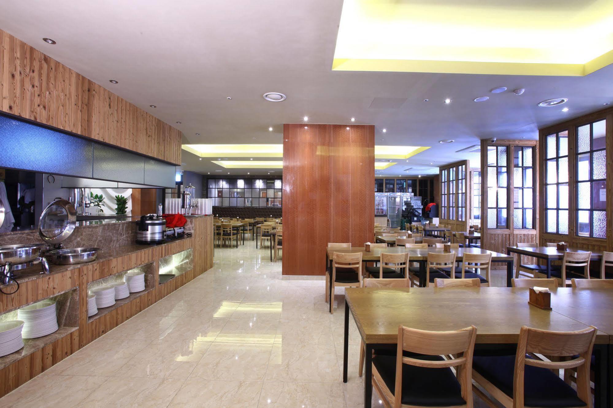 Hotel Sopra Incheon Cheongna Bagian luar foto