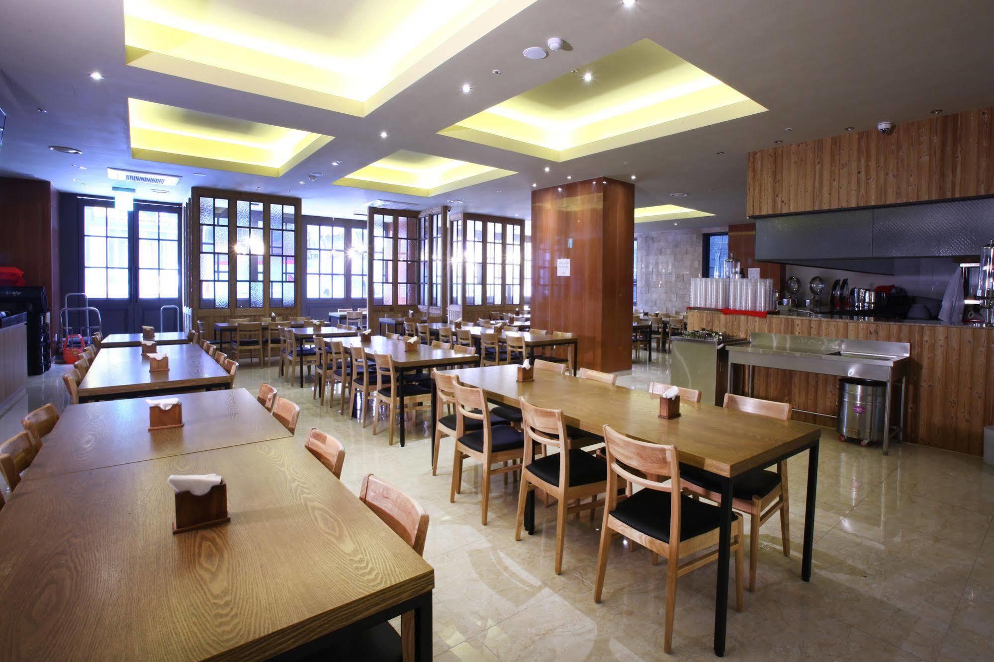 Hotel Sopra Incheon Cheongna Bagian luar foto
