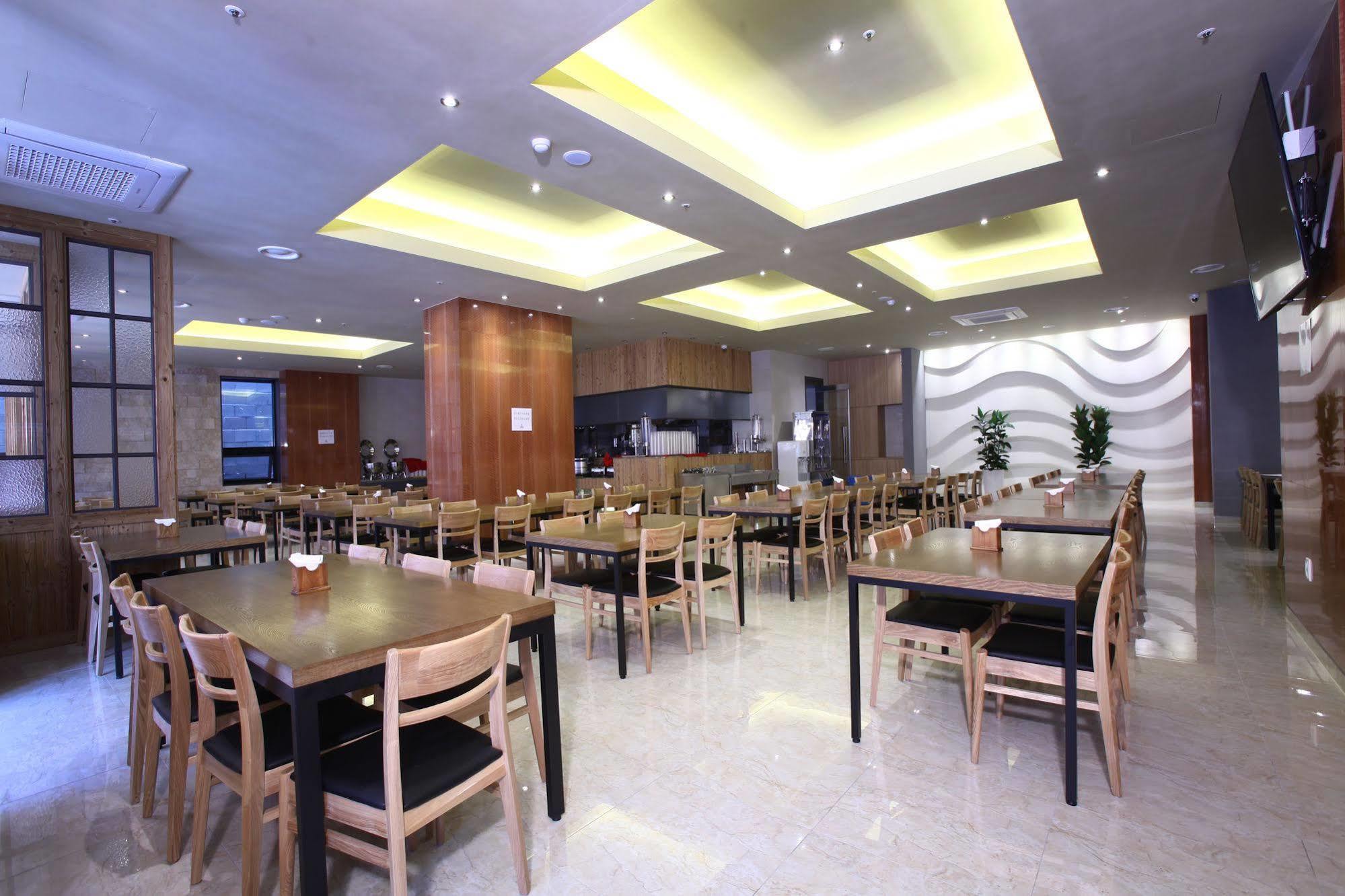 Hotel Sopra Incheon Cheongna Bagian luar foto