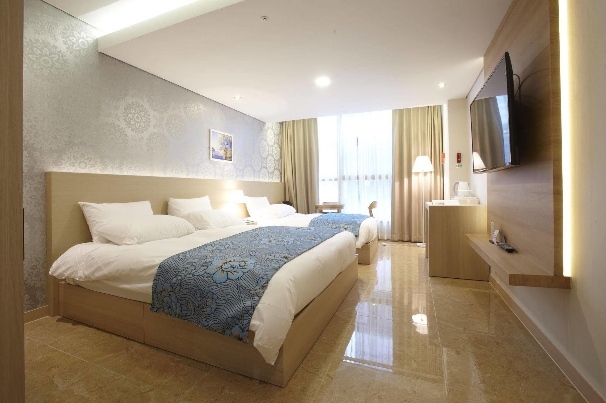 Hotel Sopra Incheon Cheongna Bagian luar foto