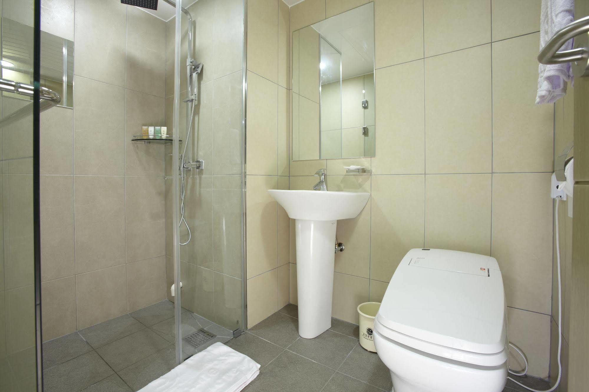 Hotel Sopra Incheon Cheongna Bagian luar foto
