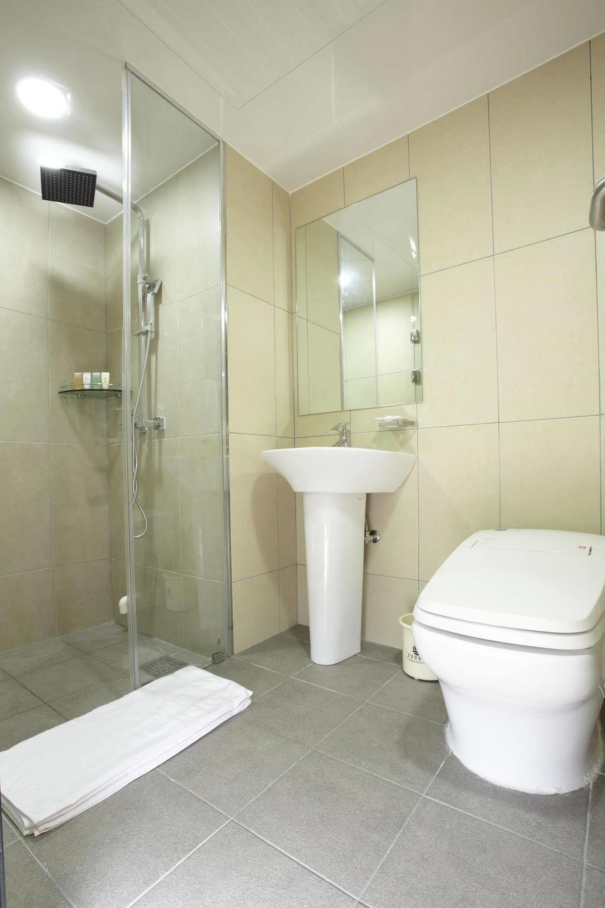 Hotel Sopra Incheon Cheongna Bagian luar foto