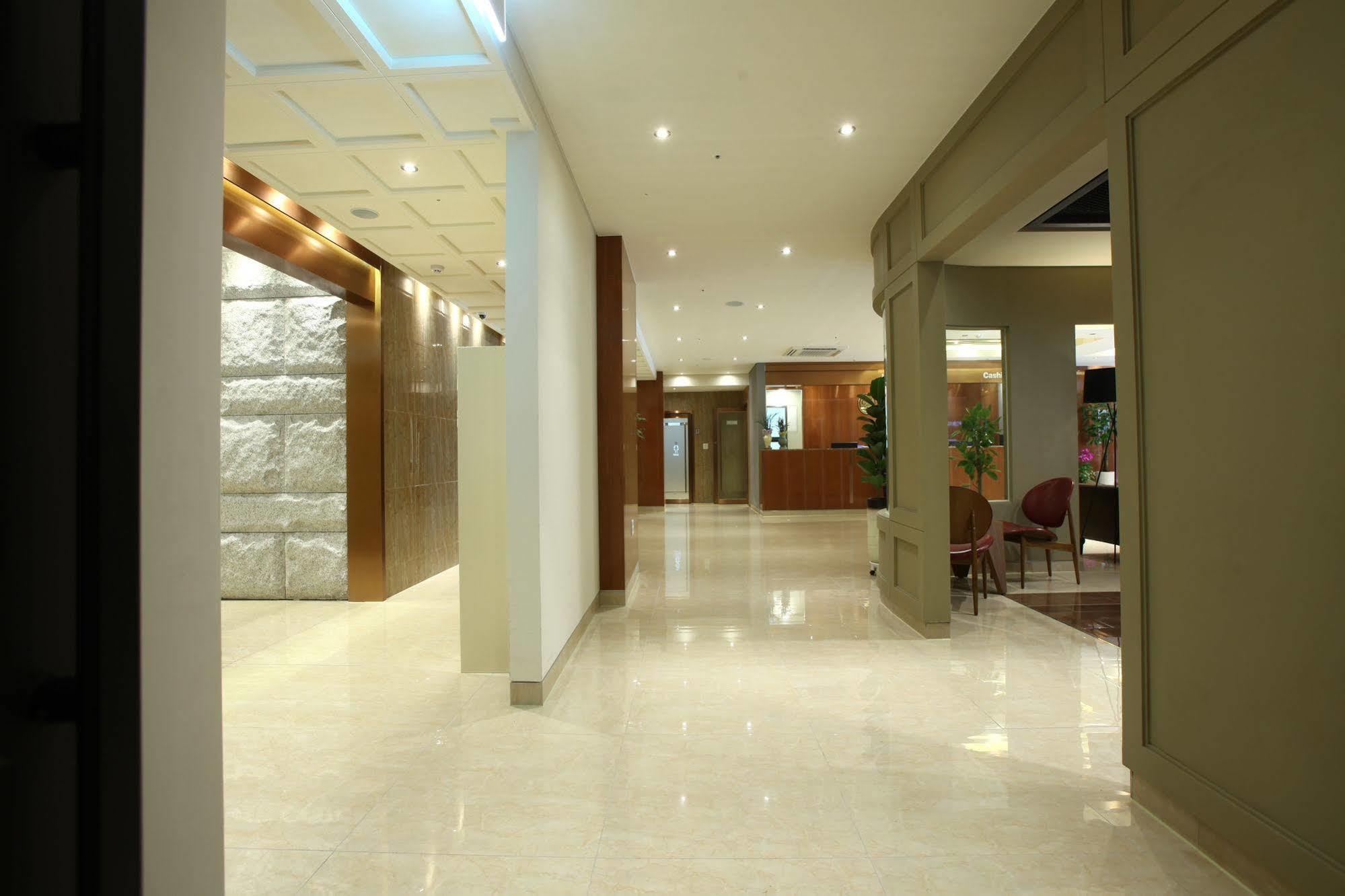 Hotel Sopra Incheon Cheongna Bagian luar foto