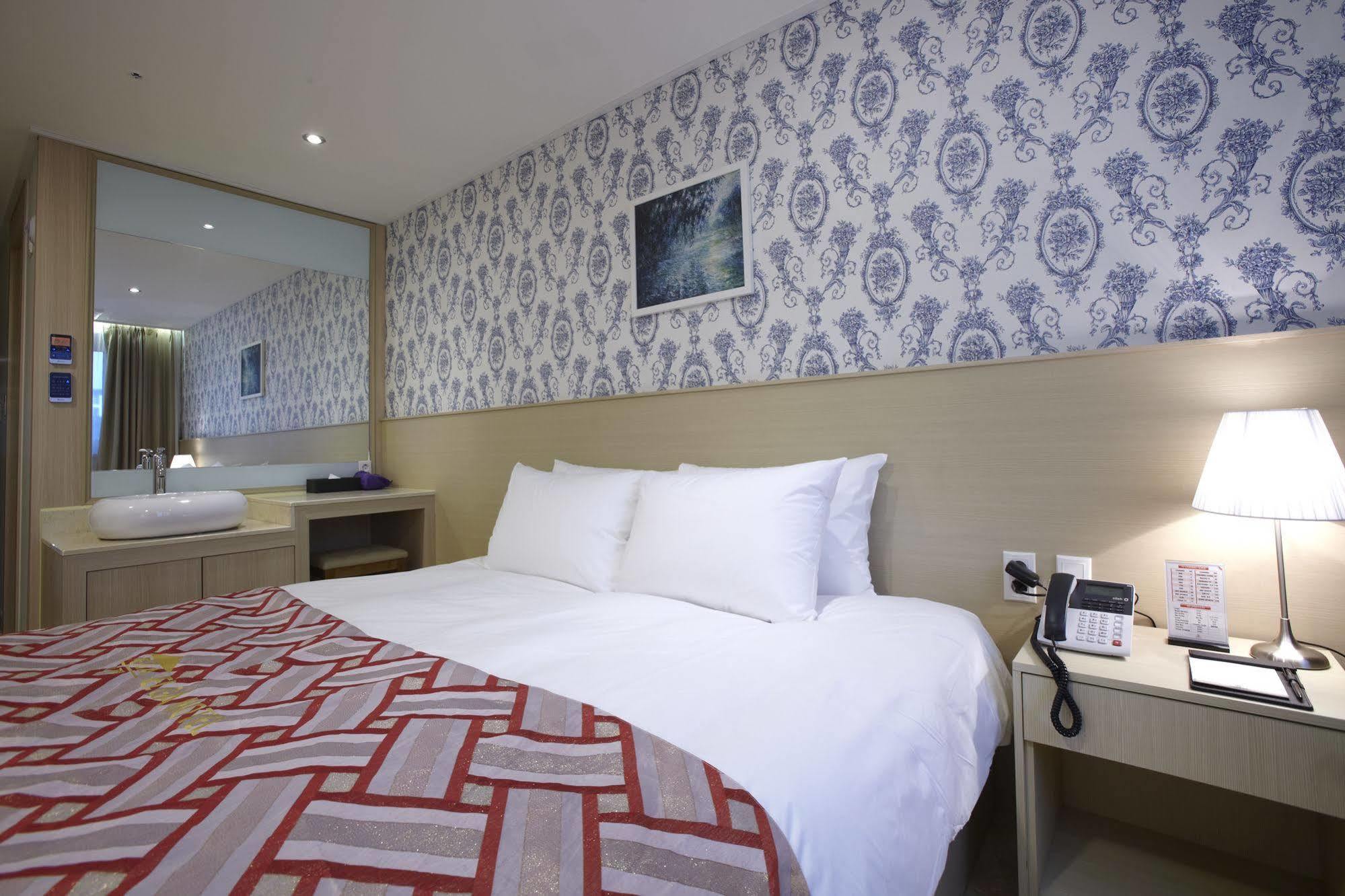 Hotel Sopra Incheon Cheongna Bagian luar foto