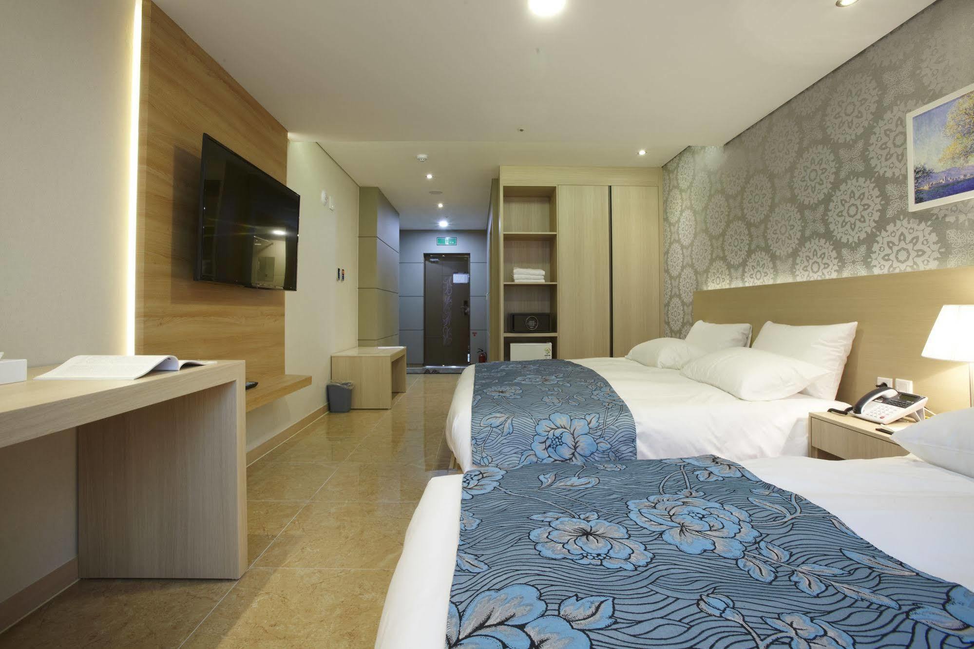 Hotel Sopra Incheon Cheongna Bagian luar foto